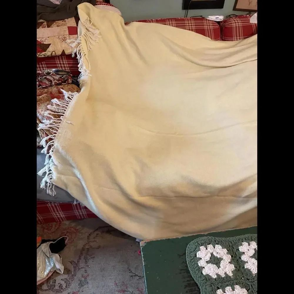 Nido Notte made in Italy Pale Yellow Cotton Throw Blanket with Fringe 60” X 60”